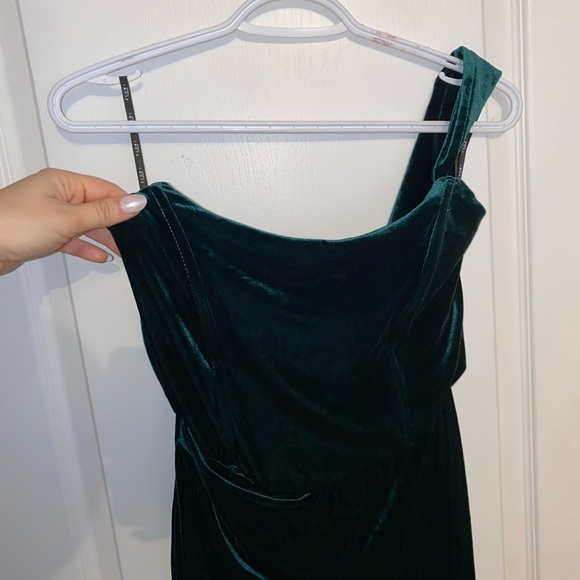 Club L London Jessica Bottle Green Velvet Dress - Picture 4 of 8